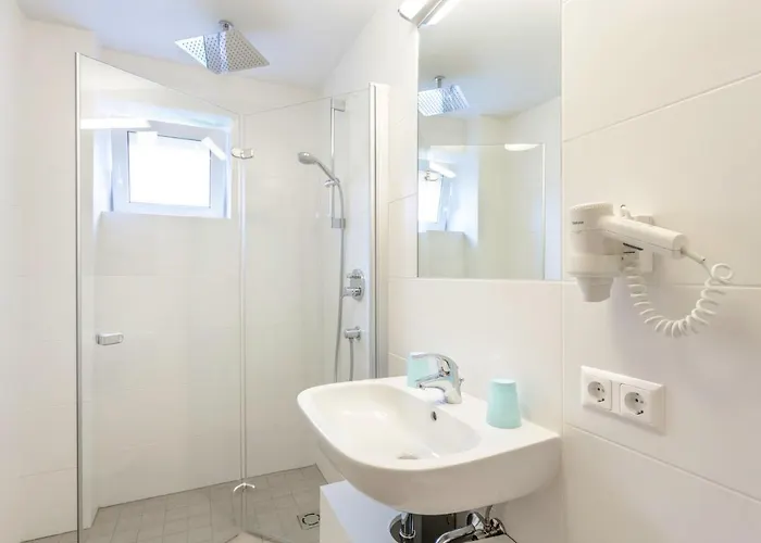 Bed & Breakfast Ahorn 3*