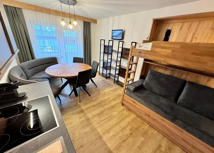 Ahorn Bed & Breakfast 3*