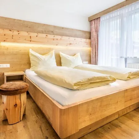 Bed & Breakfast Ahorn 3*