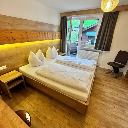 Ahorn Bed & Breakfast